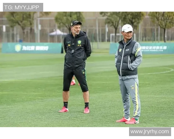 北京攀岩队战术争议引发热议专家观点与选手表现的碰撞分析